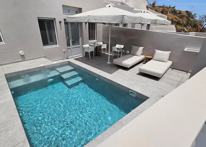 Petroma Cave Vourvoúlos