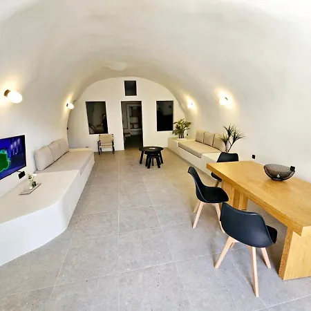 Petroma Cave Apartament Vourvoúlos