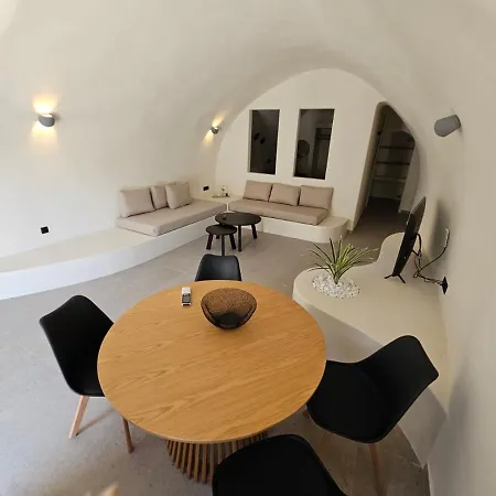 Petroma Cave Apartament Vourvoúlos