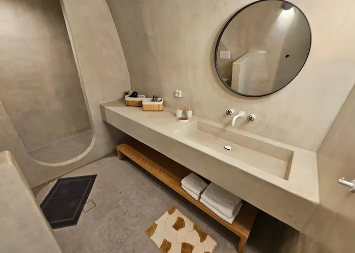 Petroma Cave 아파트 Vourvoúlos