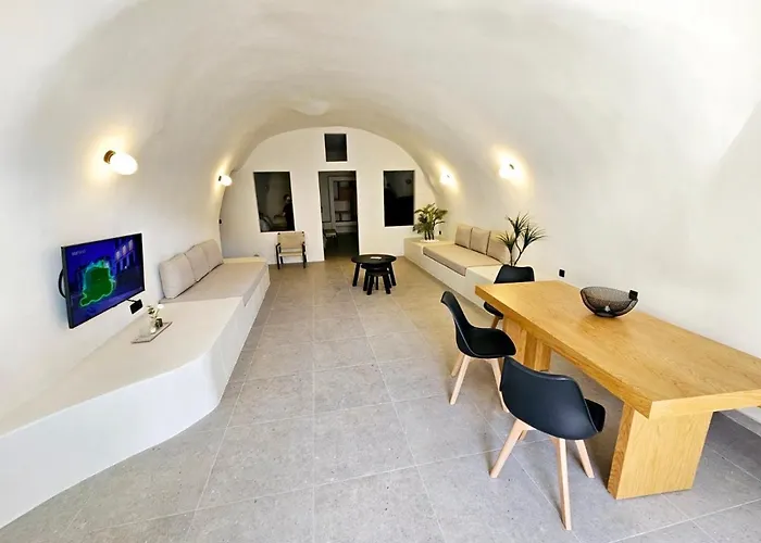 Petroma Cave Апартаменты Vourvoulos