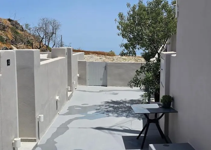 Petroma Cave Vourvoúlos