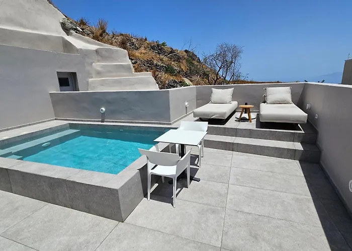 아파트 Petroma Cave *