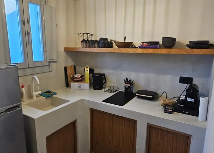 Petroma Cave * Vourvoulos